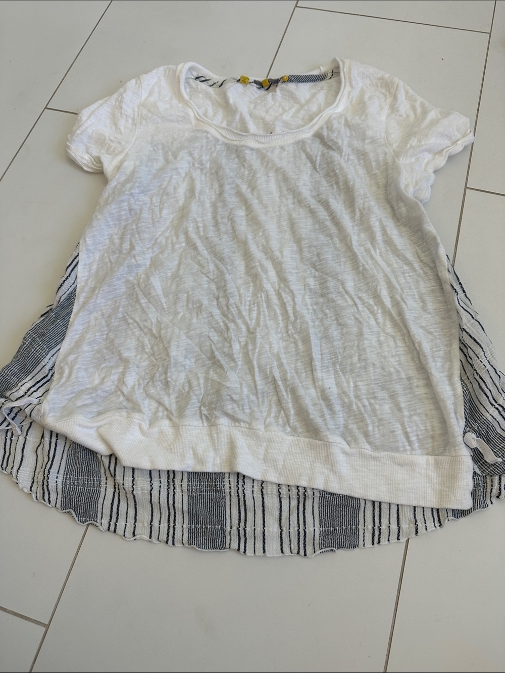 Anthropologie little yellow button White Layered Short-Sleeve Women's Top large